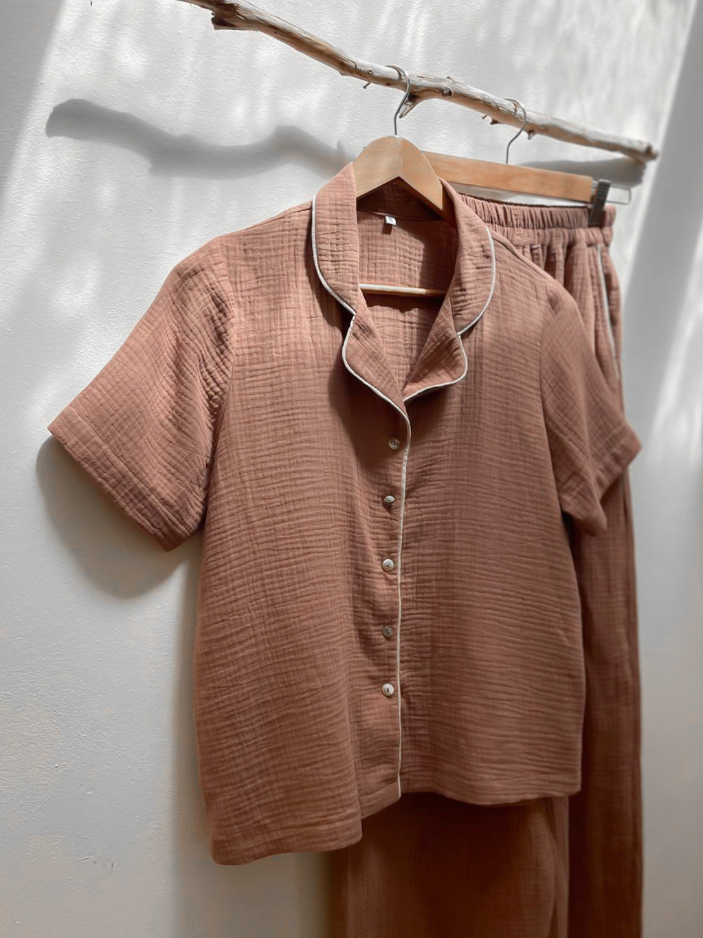Ethical two-piece set with button-up shirt and pants