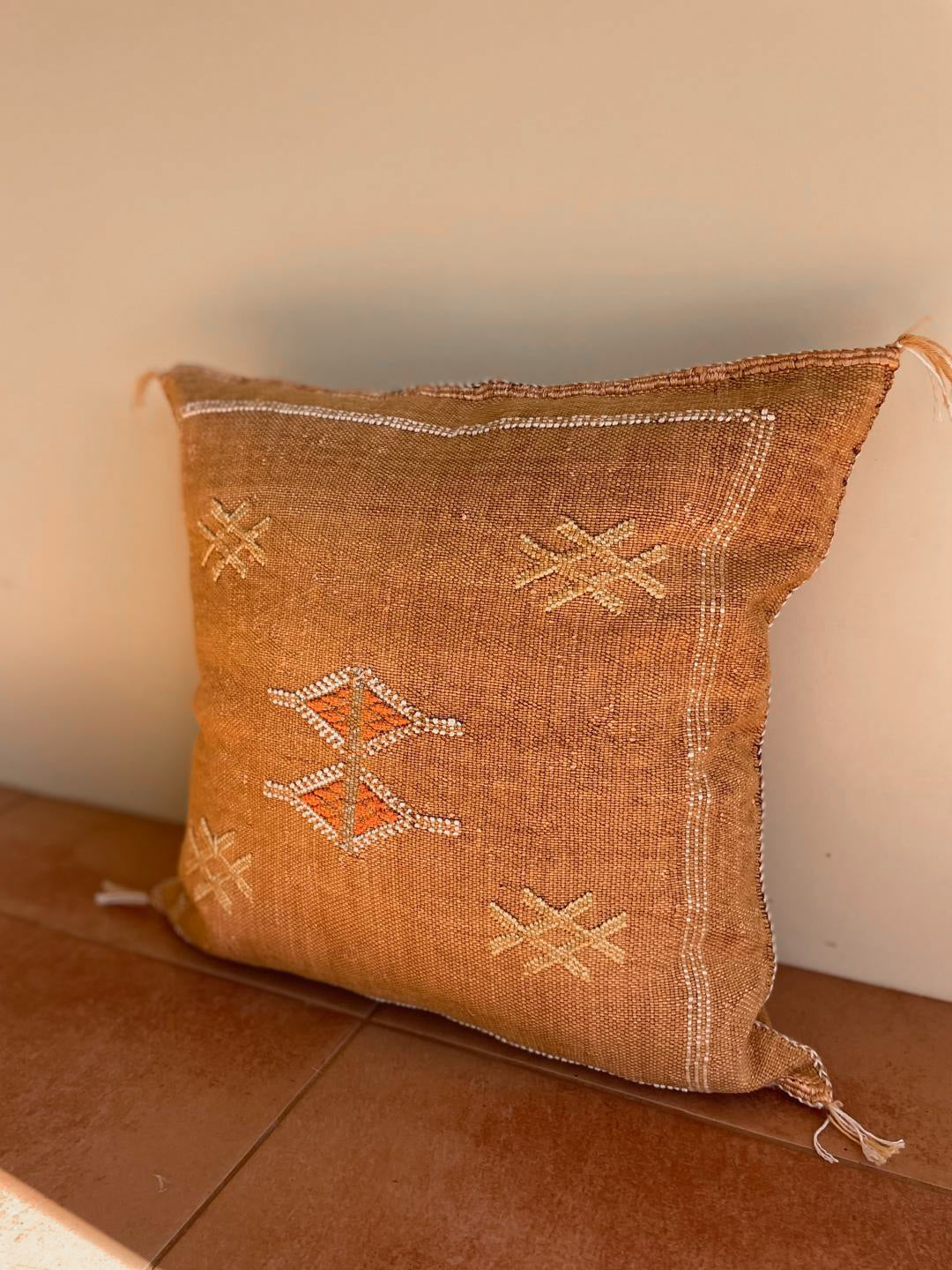 Leoni Cactus Silk Cushion Cover