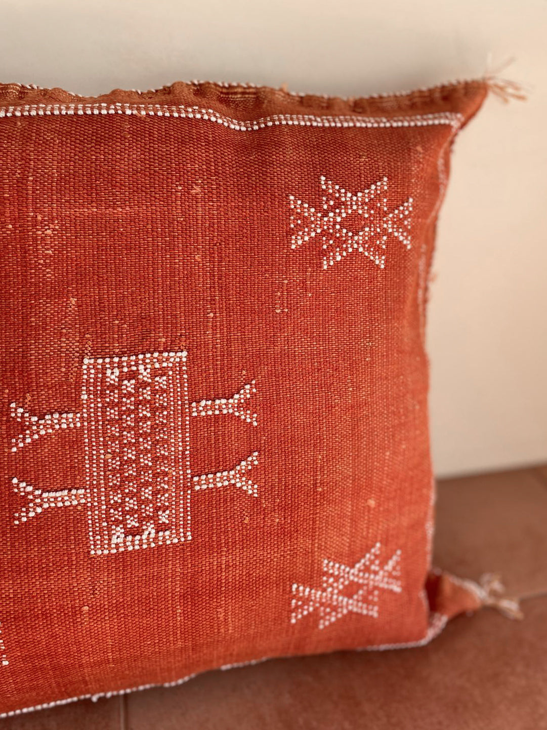Elle Cactus Silk Cushion Cover