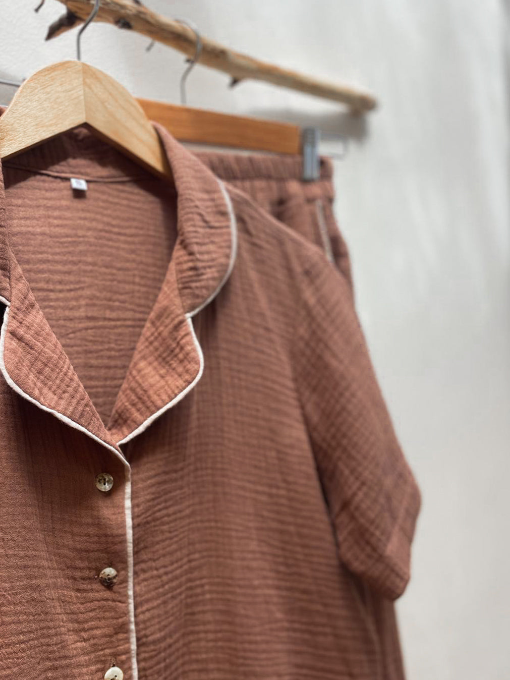 Ethical two-piece set with button-up shirt and pants