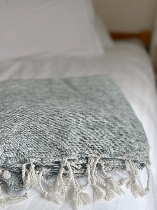 Soft Yak Wool Blanket in Blue-Grey — Cosy and Eco-Friendly Throw