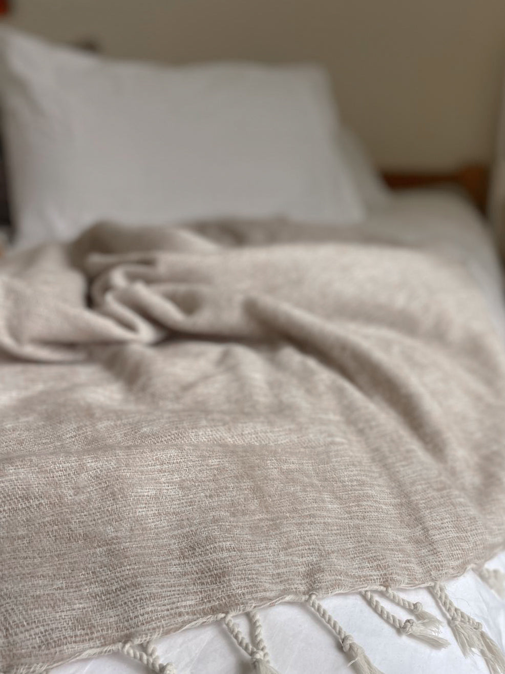Soft Yak Wool Blanket in Beige— Cosy and Eco-Friendly Throw