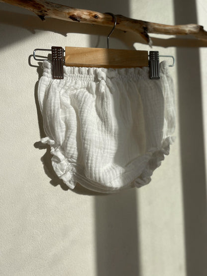 Baby muslin shorts in Cloud colour
